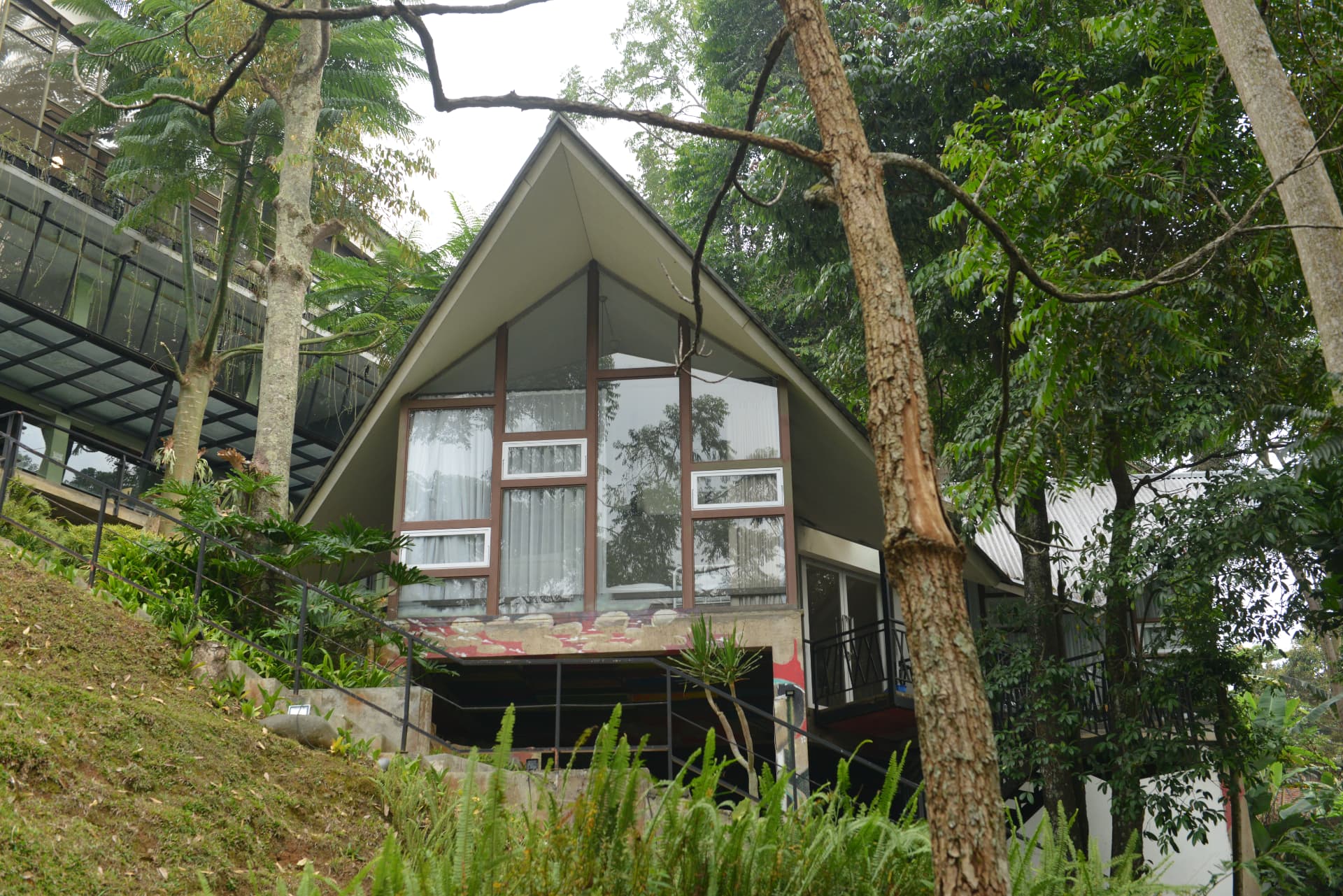 Lawangwangi gallery 2