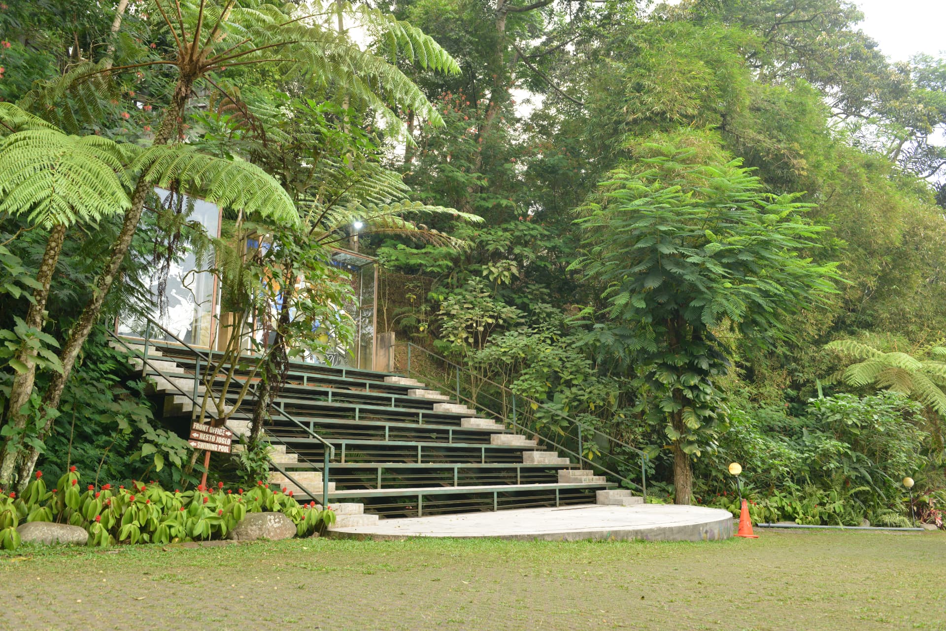Lawangwangi gallery 4