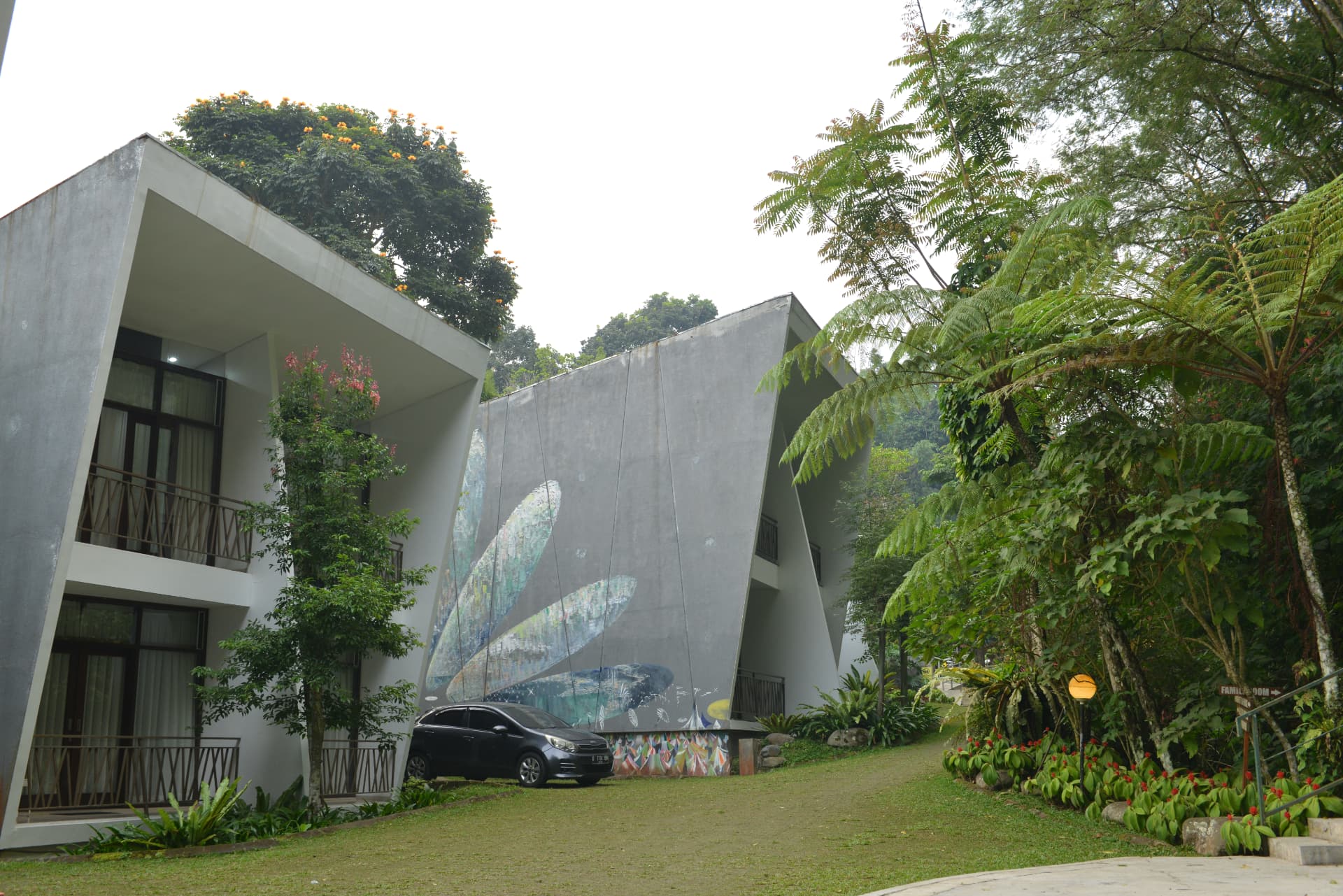 Lawangwangi gallery 6